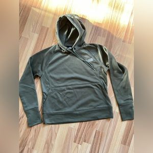Women The North Face Large sweater